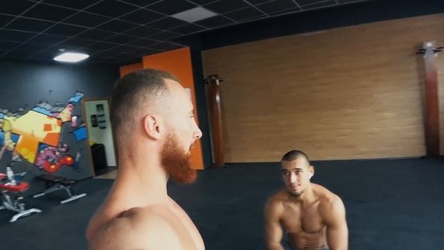 Воркаут Атлеты ПРИСЕДАЮТ? Зачем тренировать ноги?