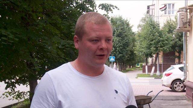 В Серпухове продолжается ямочный ремонт дорожно-тротуарной сети и дворовых территорий смотреть онлайн