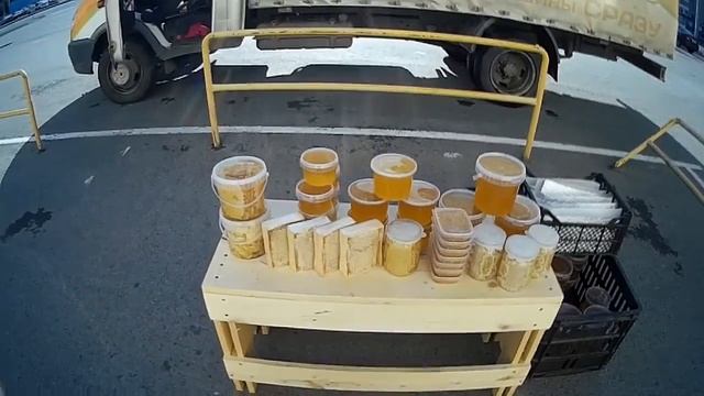 ПОЕХАЛ ТОРГОВАТЬ МЁДОМ - КАК Я ПРОДАЮ МЁД - ПЧЕЛОВОДСТВО С НУЛЯ смотреть онлайн