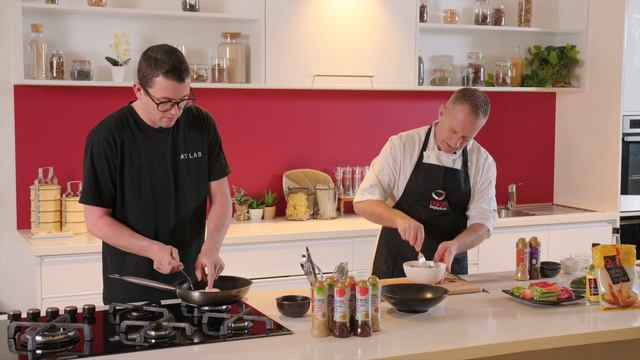 Buddha Bowl w/ Panko Crumbed Tofu by Chef Mark Normoyle & Charlie Carrington (My Market Kitchen S8) смотреть онлайн