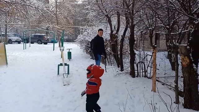 Игры на свежим воздухе зимой//Алматинская зимушка-зима//прогулка с семьей//пока лежит снег