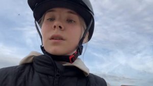 Мини влог с конюшни|| в следующий раз постараюсь снять побольше и саму езду ) #лошадь #удача