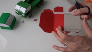 Пожарная машина из картона