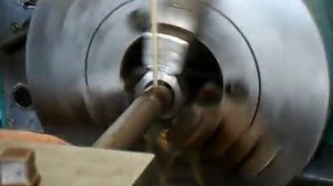 Нарезание резьбы в гайках метчиком