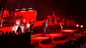 Korn ft. Corey Taylor - A Different World @ The Forum, LA, 6/21/2017