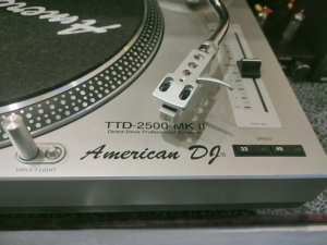 Проигрыватель виниловых пластинок - AmericanDJ TTD2500 MK II с прямым приводом