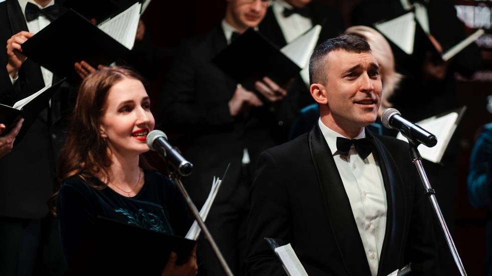 Сергей ТРОФИМОВ_РОДИНА_Владимир Контарев и Капелла ЯРОСЛАВИЯ
Елизавета Фёдорова и Ренат Галяутдинов