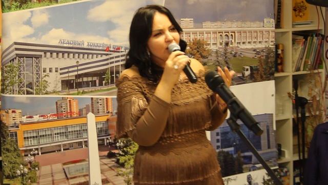 Татьяна Дроздова с песней "Любовь уставших лебедей".