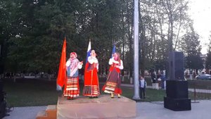 "РАЗДОЛЬЕ" - ВО САДУ ВИШЕНКА ЦВЕТЕТ