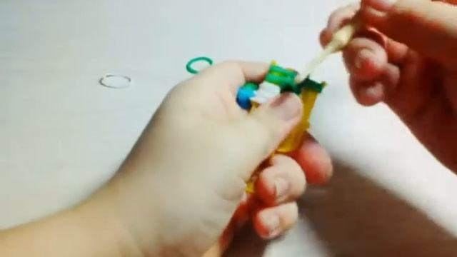 Спрайт из резинок на рогатке без станка