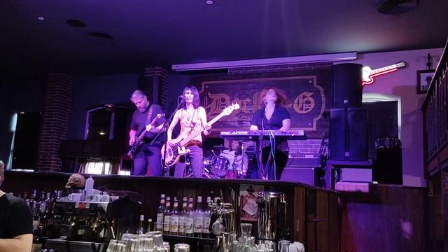 2022-06-05. Виступ гурту Rising в Docker-G Pub. Події в Києві(3) смотреть онлайн