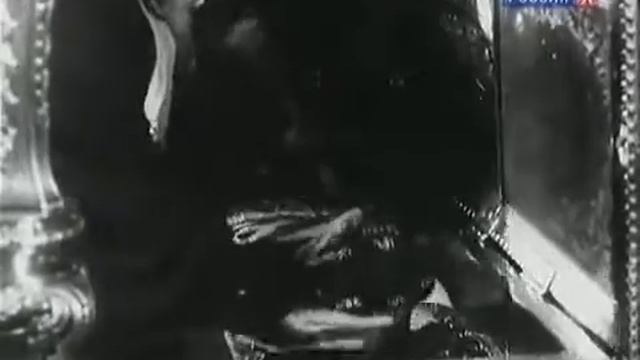 Кинохроника "Вскрытие мощей Сергия Радонежского" (1919 год). смотреть онлайн