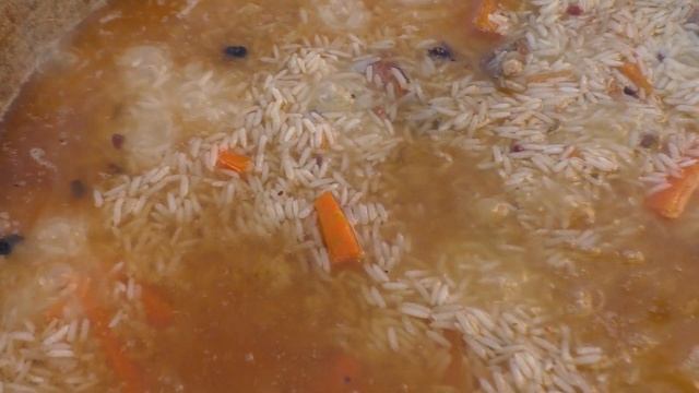 Плов на курдюке в казане на огне смотреть онлайн