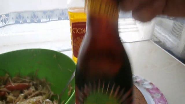 Салат: капуста + огурец + помидор + заправка? смотреть онлайн