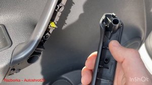 Снимаю Лев. Карту Volkswagen Caddy  2012 год  Как снять карту левой  передней двери ?