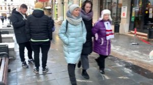 Москва Праздничная.Уличный стиль или как одеваются в столице зимой Fashion and style.الموضة والأناق