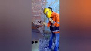 ЭНДШПИЛЬ - СВАРЩИК, ПАРЕНЬ РАБОТЯЩИЙ! ? УРОКИ СВАРКИ ОТ ЭНДИ ПАНДЫ? *РЕДКИЕ КАДРЫ*
