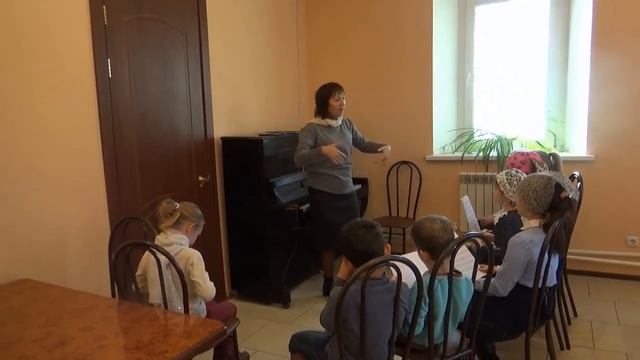 Занятия церковного и хорового пения в Воскресной школе Свято-Митрофановского храма