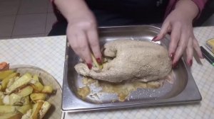 Утка фаршированная картофелем в духовке