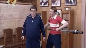 6 кадров брежнев приседает