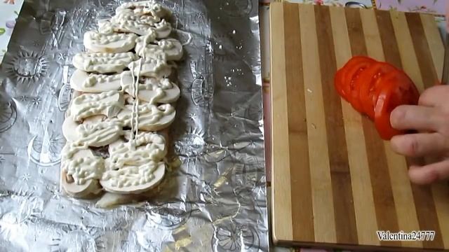 РЫБА ЗАПЕЧЁНАЯ С ГРИБАМИ И ОВОЩАМИ ПОД СЫРОМ НА ПРАЗДНИЧНЫЙ СТОЛ смотреть онлайн