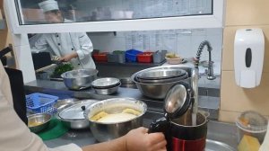 НАШУМЕВШИЕ БАКЛАЖАНЫ С ПЕРЦЕМ ПО-КИТАЙСКИ В РЕСТОРАНЕ ОТ ШЕФ ПОВАРА НУРИКА, ДРУЖНЫЙ КОЛЛЕКТИВ