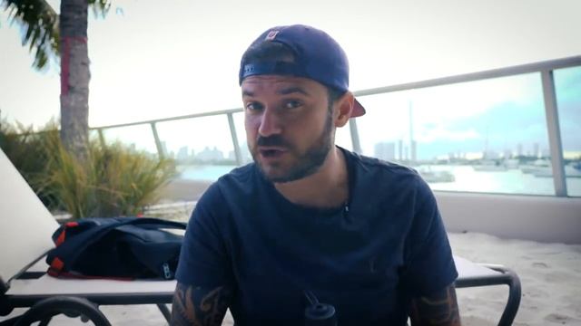 40 км по пустыне без воды | опасный прыжок со скалы смотреть онлайн