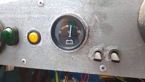 Скачет зарядка на Ямахе 30.