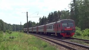 Электропезд ЭД9Э-0009 сообщением Семёнов - Нижний Новгород отправляется со пл. Рекшино