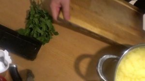 Кабачковое варенье с лимоном и мятой.Очень вкусно.