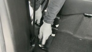 Установка накладок на ковролин  для автомобиля Рено Дастер 2