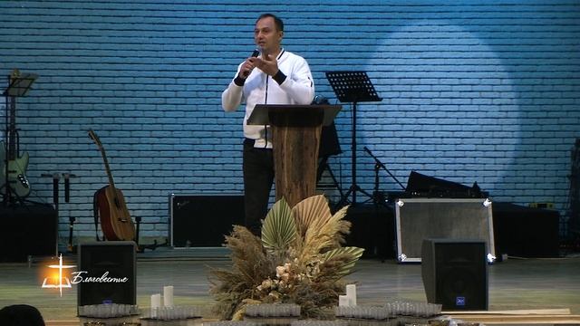 Как мы видим наших детей. Богослужение. 10.10.2021 смотреть онлайн