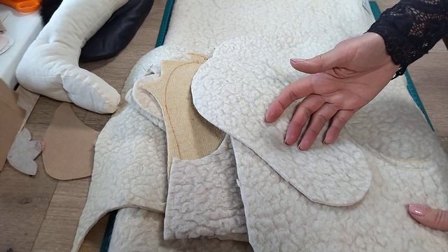 Режу все что попадается под руки и шью чуни смотреть онлайн