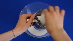 Рецепт приготовления тонких вафель на дрожжах в вафельнице VITEK VT-1597 BK