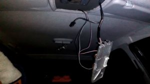 Установка заднего плафона в салоне приоры.