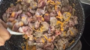 Куриные пупки с секретом Готовим быстро, получаются по домашнему очень вкусные!