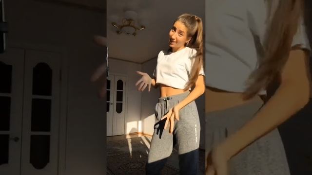 Учу танцы из ТикТока//FENDI?//Чарли?///TikTok смотреть онлайн