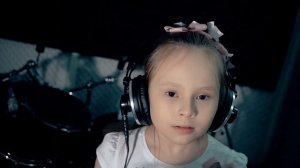 СОФЬЯ - Мы с мамой гордимся тобой (песня в подарок)