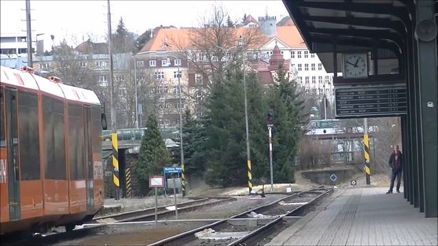 Vlaky Karlovy Vary, Horní i Dolní nádraží 13.3.2018 смотреть онлайн