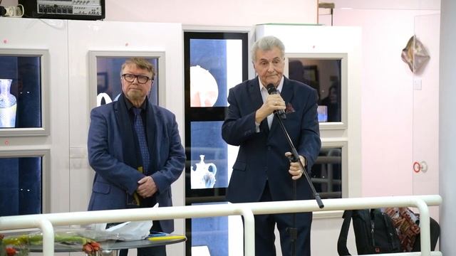 ВАЛЕРИЙ МАЛОЛЕТКОВ. "МАЛЕНЬКИЕ ПУТЕШЕСТВИЯ ДУШИ". Галерея на Чистых Прудах смотреть онлайн