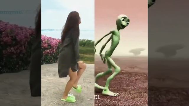 Зелёный человек танцует