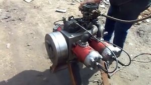 Самодельный двухтактный четырехцилиндровый оппозитный двигатель. Первый запуск.
