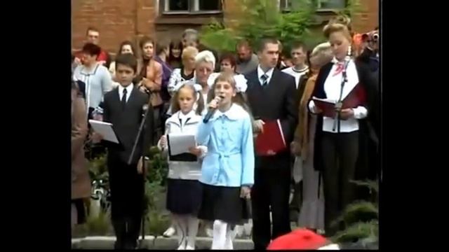 Первоклассникам (Звенит звонок) смотреть онлайн