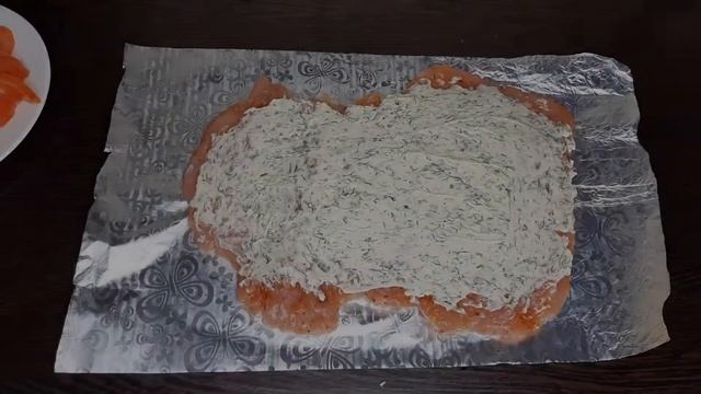 Сочный рулет из  филе индейки.Вкуснейшая индейка с сыром и зеленью в духовке.