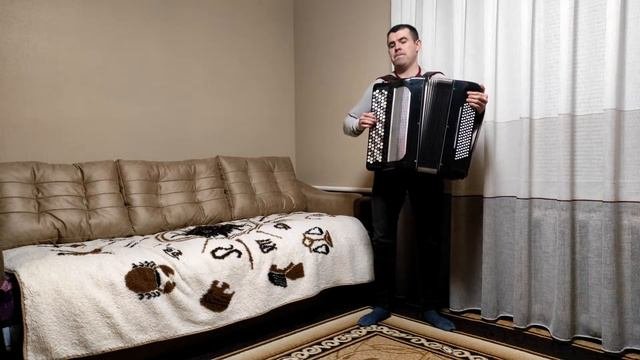 Gayazov$ Brother$ & Filatov Karas - Пошла жара кавер на баяні