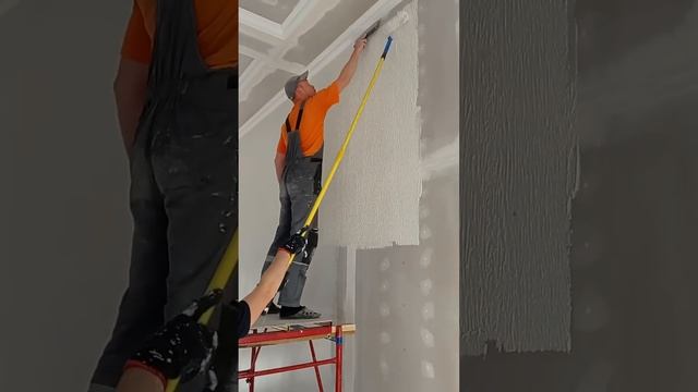 Шпаклëвка валиком.Putty with a roller. Finishers Russia. смотреть онлайн