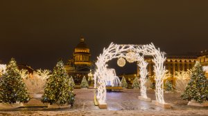 ??Новогодний Санкт-Петербург. Электрический лес на Исаакиевской площади, ТЦ Эсдерс и Схейфальс.