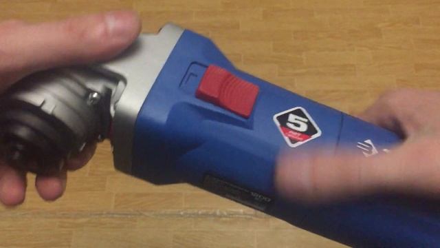 ОНЛАЙН ТРЕЙД.РУ — Углошлифовальная машина (болгарка) ЗУБР УШМ-П125-1200 ЭПСТ смотреть онлайн