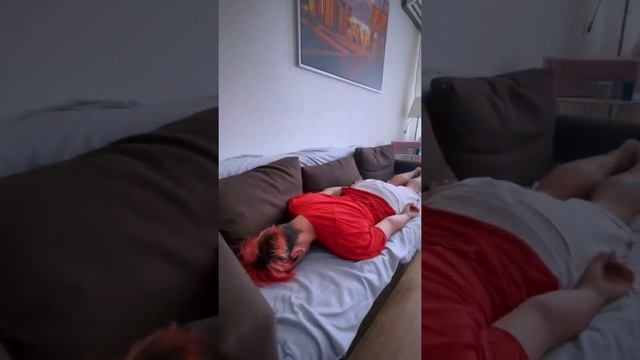 МОЙ ПАРЕНЬ СФОТКАЛ МЕНЯ ГОЛОЙ????#shorts смотреть онлайн