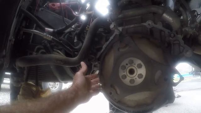 Saturn Vue 2003 VT25E Transmission Removal Part 9 смотреть онлайн